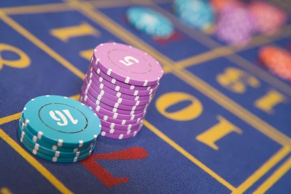 Mobile phone screen showing slot 235 Quick Bet interface with football match selections
